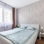 Bubbly Calm By Stn Lägenhet Budapest