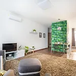 Bubbly Calm By Stn * Budapest