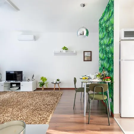 Bubbly Calm By Stn Budapest